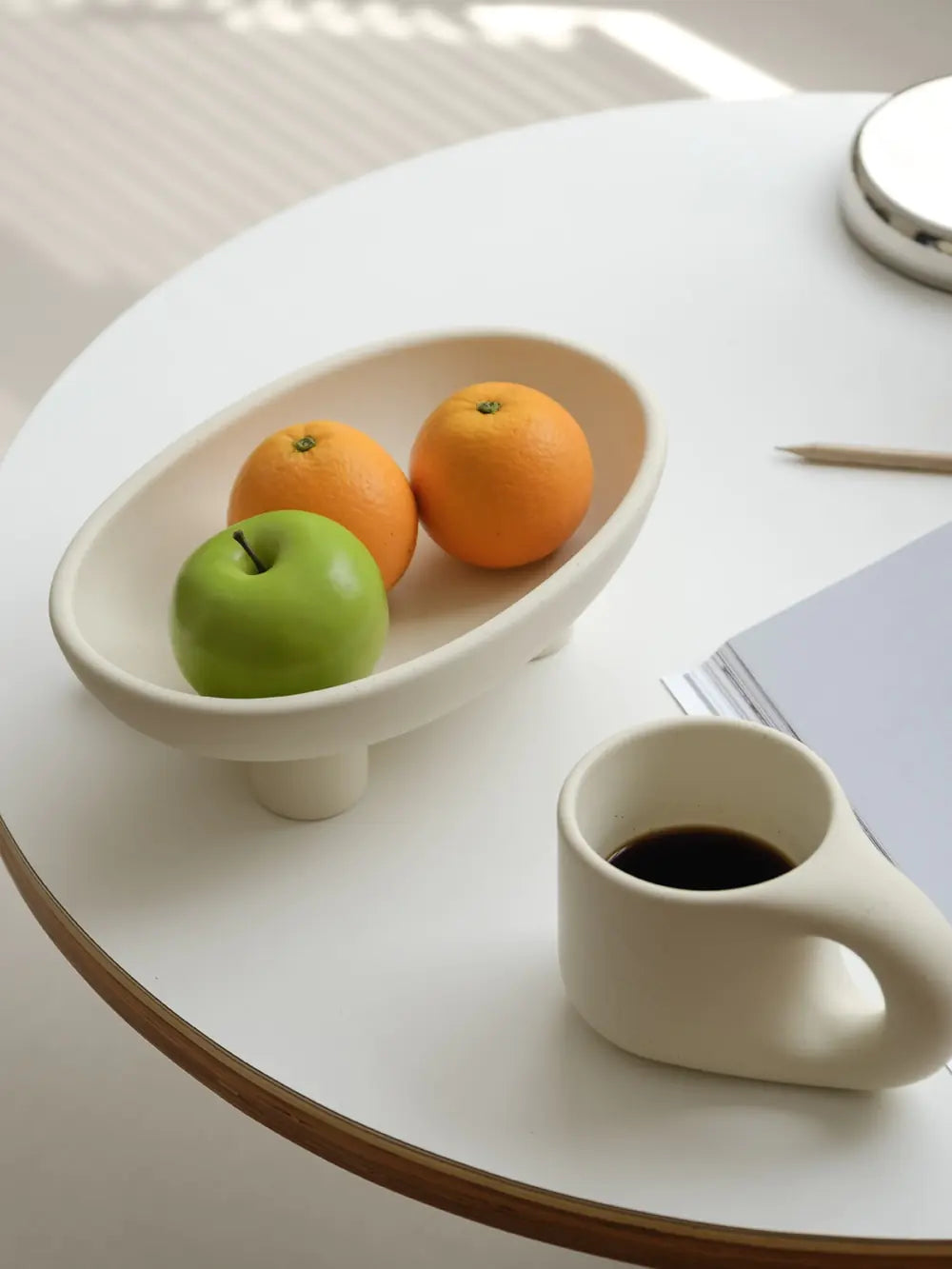 Three-Legs Ceramic Fruit Bowl