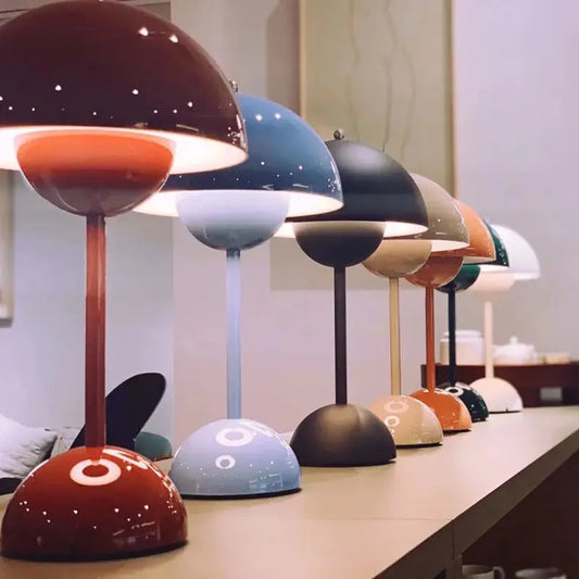 Minimalist Bud Table Lamp