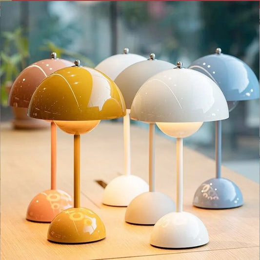 Minimalist Bud Table Lamp